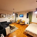 Nomad Apartment Brasov