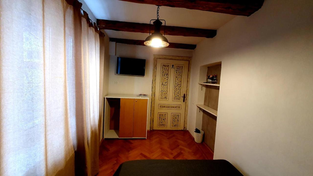 Nomad Apartment